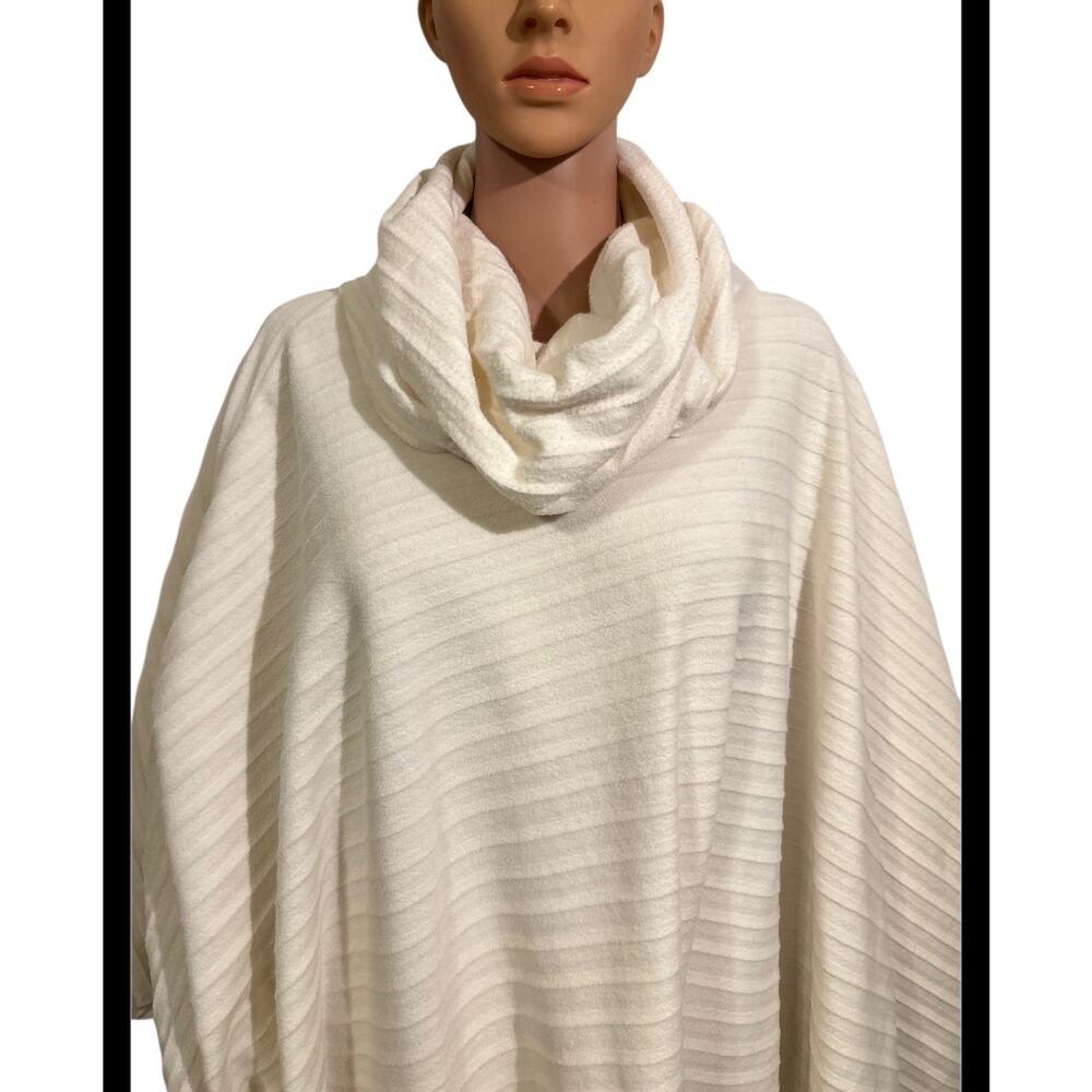 LeModa Ivory Poncho One Size - Picture 2 of 5